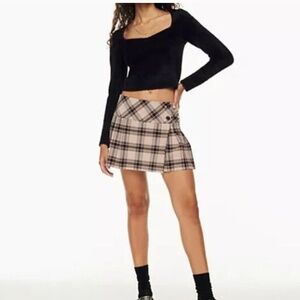 Aritzia Sunday Best Elsie Black Kitten Sweater